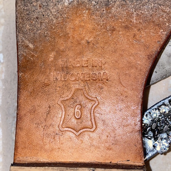 Mystique Sandals - Picture 4 of 4